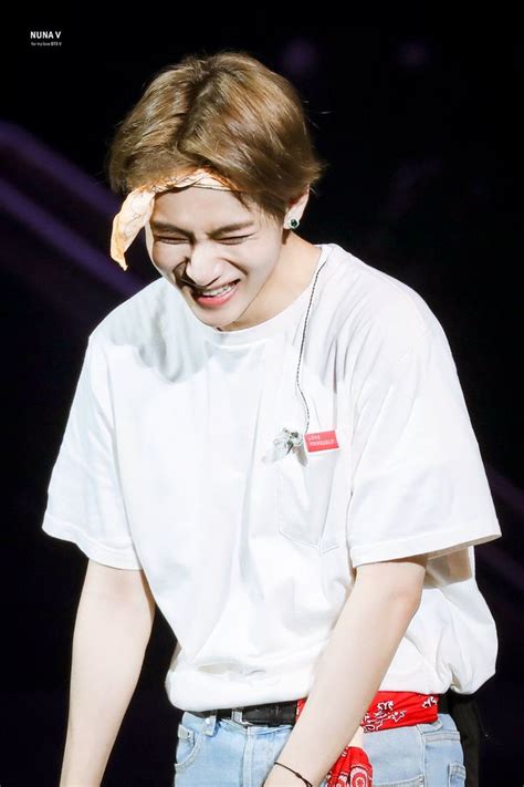 Pin oleh nnannswrk di TAEHYUNG - BTS | Konser, Gambar, Kim