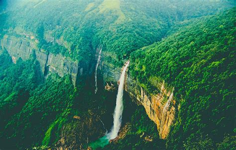 12 Jaw Dropping Waterfalls In India That Belong To A Magical World Of