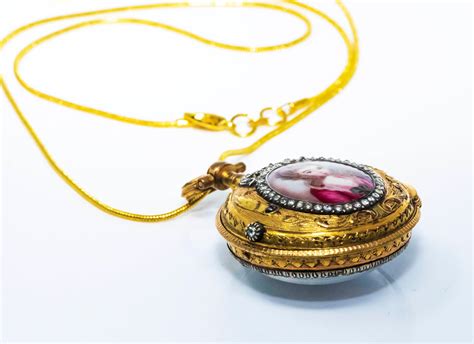 1700s French Leroy 18kt Gold Diamond And Enamel Royal Lady Motif