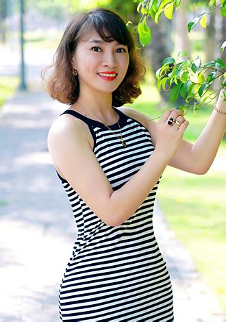 Asian Member To Date Thi Huong Lan Linda From Ho Chi Minh City