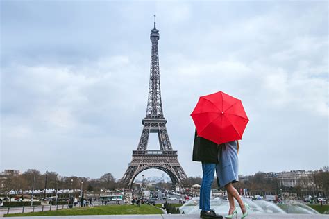 Honeymooning In Paris On A France Vacation Goway