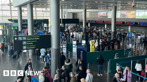 Aer Lingus Says Dublin Airports Advice To Arrive Early For Flights