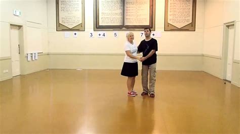 Beginners Swing Dance Lindy Hop Lesson 6 Count Triple Step