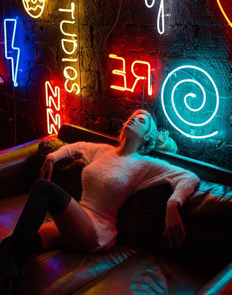 Nata Lee Women Model Blonde Portrait Display Indoors Neon Neon
