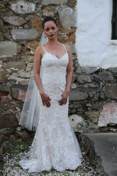 When it comes to buying a wedding dress, brides tend to have a laundry list of things to consider. Blue By Enzoani Journey Second Hand Wedding Dress on Sale ...