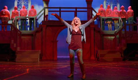 Review “legally Blonde” At Metropolis Performing Arts Center — Onstage Blog