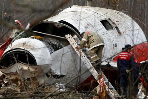 Poland Exhumes Ex Presidents Body In Inquiry Of 2010 Plane Crash The