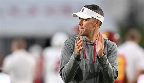 Lincoln Riley Playfully Jabs Lane Kiffin After Sons Usc Visit