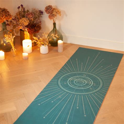 Horoscope du jour, de la semaine et du mois par signe | VOGUE | Vogue