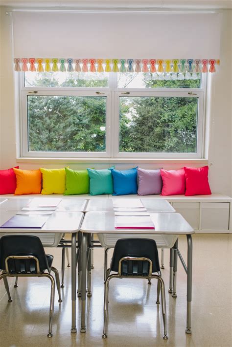 A Bright And Happy Classroom Makeover Hello Sunshine By Schoolgirl