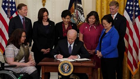 Biden Signs Anti Asian Hate Crime Bill Marking Significant Break In Partisanship Abc News