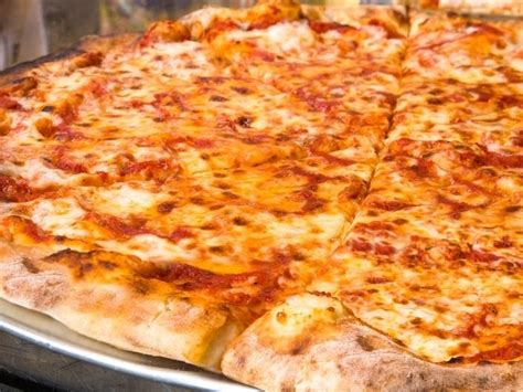 Uws Pizza Joint Named As One Of The 12 Best Slices In The City Upper
