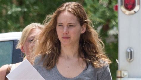 Jennifer Lawrence Goes Makeup Free On Set Of New Movie Jennifer