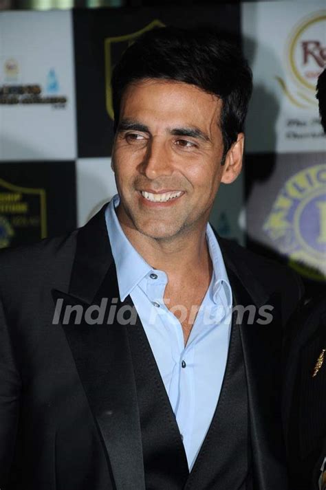 Akshay Kumar At 17th Lions Gold Awards Media