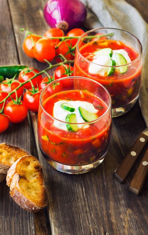 Soupe Froide De Tomates Au Vinaigre De Framboise Recette Lourmarin
