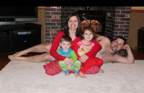 Nudity Dad Level The Most Awkward Family Holiday Photos In Existence Complex Uk
