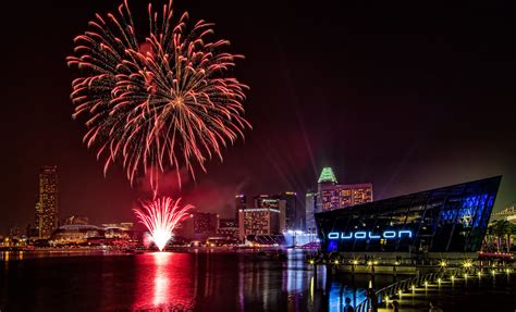 Ndp Cr2 Fireworks Fireworks During Singapore National Day Flickr