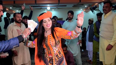 Larsha Pekhawar Mehak Malik Pashto Song 2022 Dance Youtube