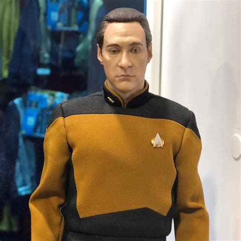 The Trek Collective Qmx Reveal Chekov 16 Scale Action Figure