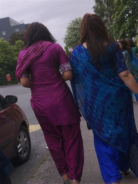 Hot Indian Desi Girls Walking On Road Captured By A Hidden Camera Beauty Tips And Style Tips
