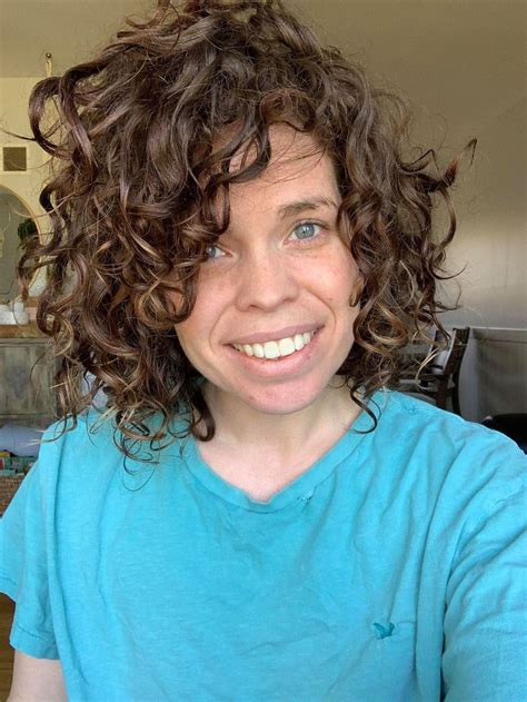 3 Core Habits You Must Master To Have Great Curls Colleen Charney In 2020 Curly Hair Care