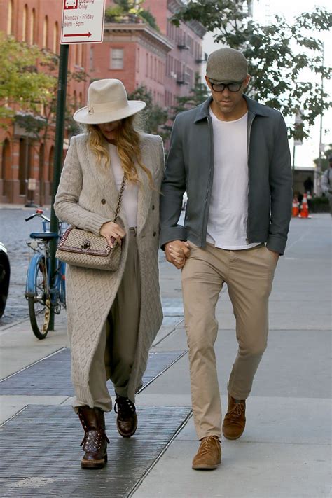 Ryan reynolds and blake lively are one of the cutest celebrity couples in hollywood, and every time they post something on social media we just die. Blake Lively and Ryan Reynolds - Out in New York 10/17 ...