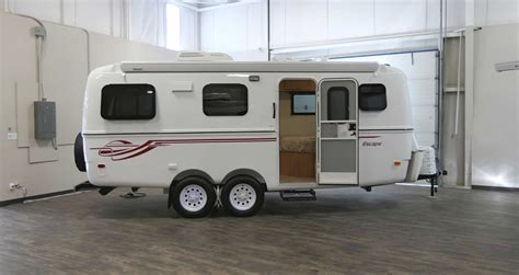 8 Best Small Travel Trailers With Pictures 2022