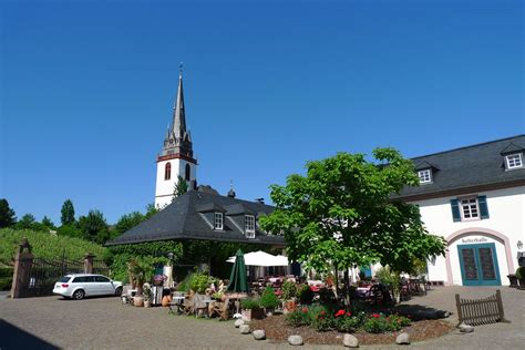 Ferienwohnung im schönen rheingau ab 27.09.21 wieder frei. Wohnen im Schloss | Marktstr. 12, Eltville-Erbach