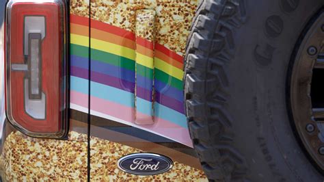 Ford Celebra El Mes Del Orgullo Con Una Bronco Especial