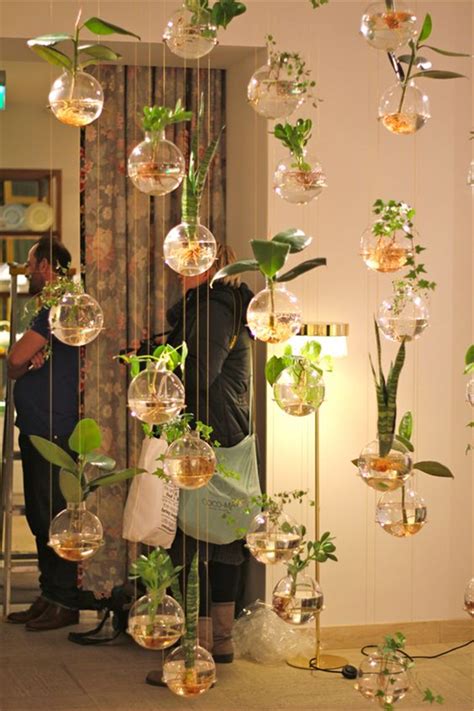 The most common hanging plants decor material is paper. 20 Gorgeous And Simple Indoor Hanging Plants Ideas For ...