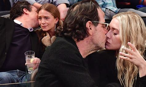 Update Mary Kate Olsen And Olivier Sarkozy Split She Asks For