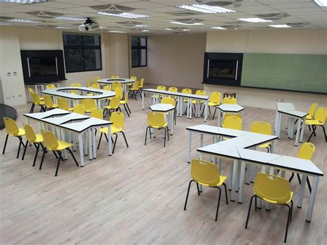 Interiordesigninnerul With Images Classroom Seating Arrangements
