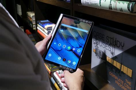 Lenovo Yoga Smart Tab Hands On Smart Display On The Go Digital Trends