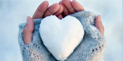 Snow Hearts Gloves Hand Wallpapers Hd Desktop And Mobile Backgrounds
