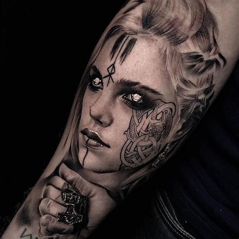 👩🏻⚔👏👌 Viking Woman Artist: @sampaguitajay_tattoo