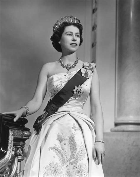 In honor of her majesty. Royal Family Around the World: As Queen Elizabeth II ...