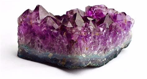 Amatista 🔥 Significado Y Propiedades ⚡ Minerales Y Piedras Preciosas