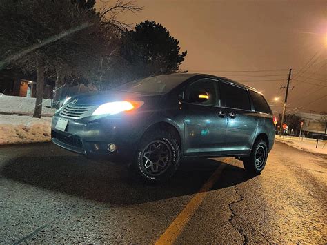 Lifted Awd Toyota Sienna Roffroad