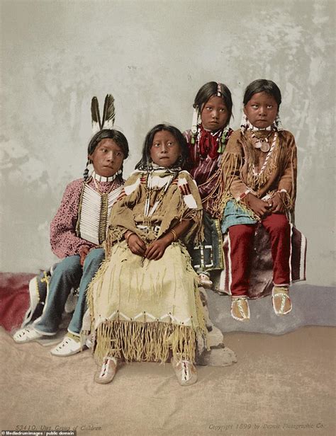Native Americans Seen In Amazing Colorized Photos From Years Ago Daily Mail Online