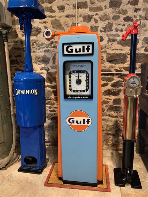 Uk Restorations Restored Avery Hardoll Petrol Pump In Gulf Livery