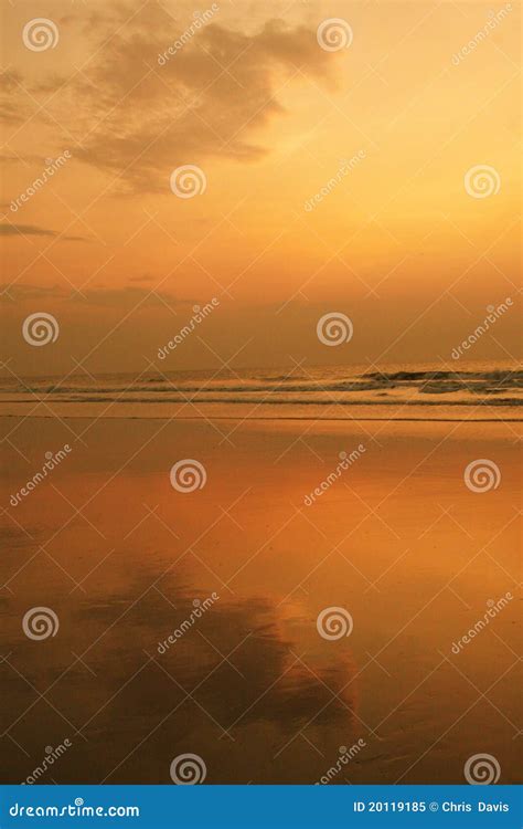 Reflection Of An Early Morning Sunrise Stock Image Image Of Clouds