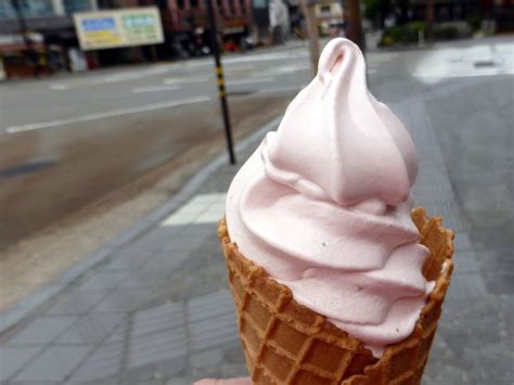 Cherry Blossom Ice Cream Delicious Shop Near Kenroku En Kanazawa