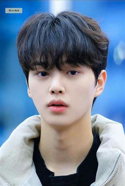 ซงคัง พร้อมด้วย คิมโซฮยอน และ จองการัม จะกลับมาพบกันอีกครั้ง กับออริจินัลคอนเทนท์เกาหลี love alarm 2 (แอปเลิฟเตือนรัก 2) โดยจะเล่า. 「ซงคัง」のアイデア（投稿者：Supichaya Phadsri さん）【2020】