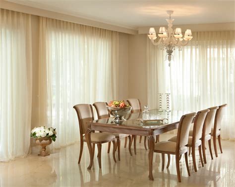 Some dining rooms look gorgeous without curtains also. Modern Curtain Ideas - HomesFeed