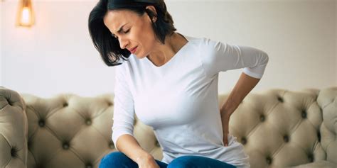 Lower Left Back Pain 9 Causes And Treatment Options