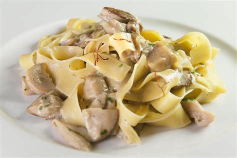Mar 10, 2021 · due notizie in perfetta simmetria. Castelbuono: dove mangiare funghi in Sicilia - La Cucina ...