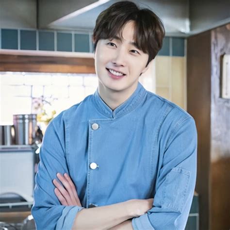 Jung Il Woo In Article Stills Of Sweet Munchies