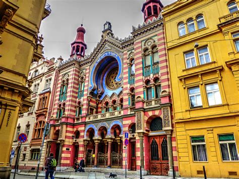 The Worlds 10 Most Beautiful Synagogues