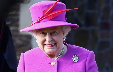Rainha inglaterra curiosidades elizabeth ii sobre londres ela ganhar territorios visitas costuma presentes outros. Isabel II de Inglaterra é a rainha mais velha do mundo - Caras
