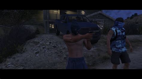 They are heavily involved in drug trafficking and are currently at war with the mexican gang varrios los aztecas over the drug trade, drug trafficking and arms trafficking in blaine county. FlashLand FlashTV Interview du gang Marabunta Grande ...